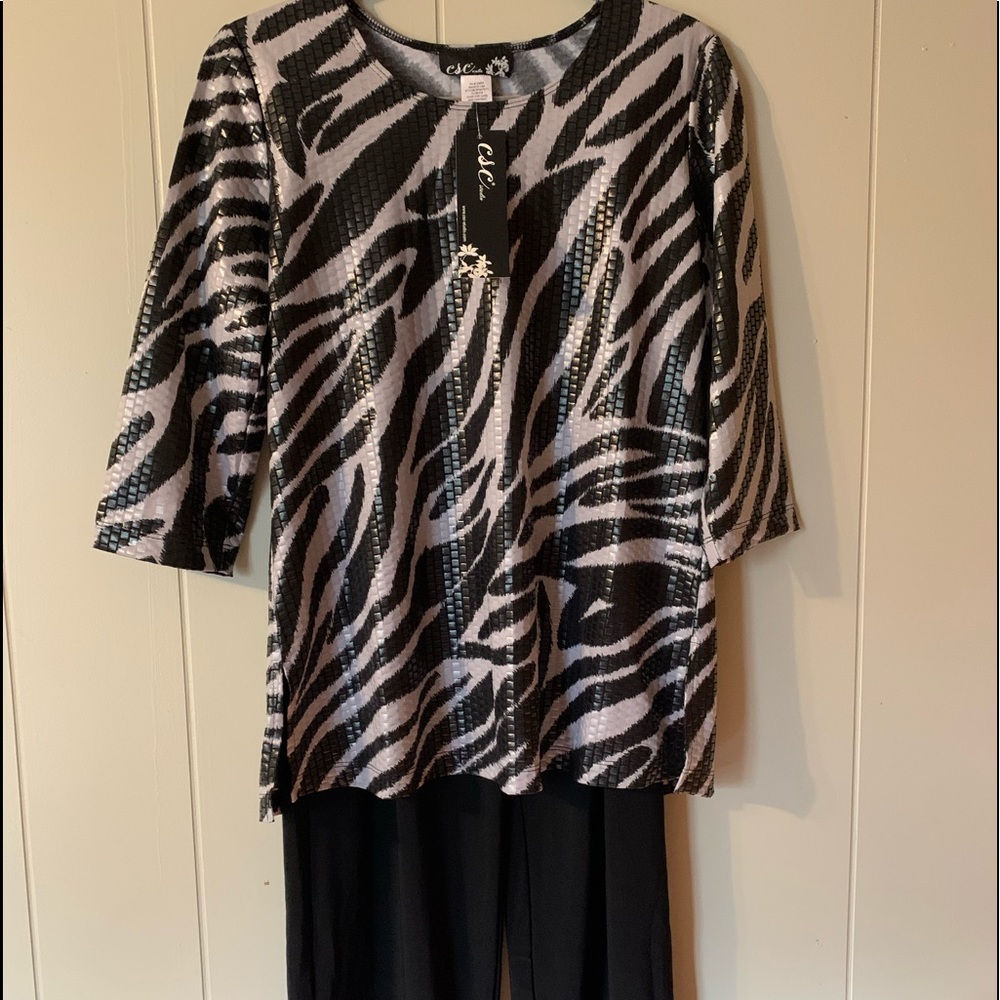 NWT Sz Med CSC Black pantsuit. 3/4 sleeve top & straight wide pant.